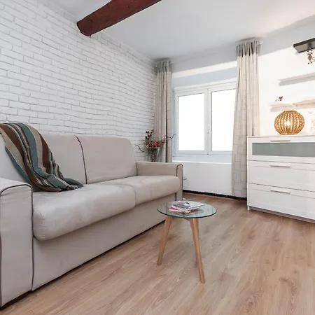 Accogliente 5 Min Dal Centro Апартаменты