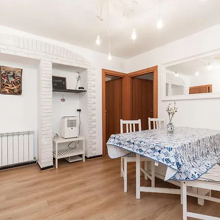 Accogliente 5 Min Dal Centro Apartamento *